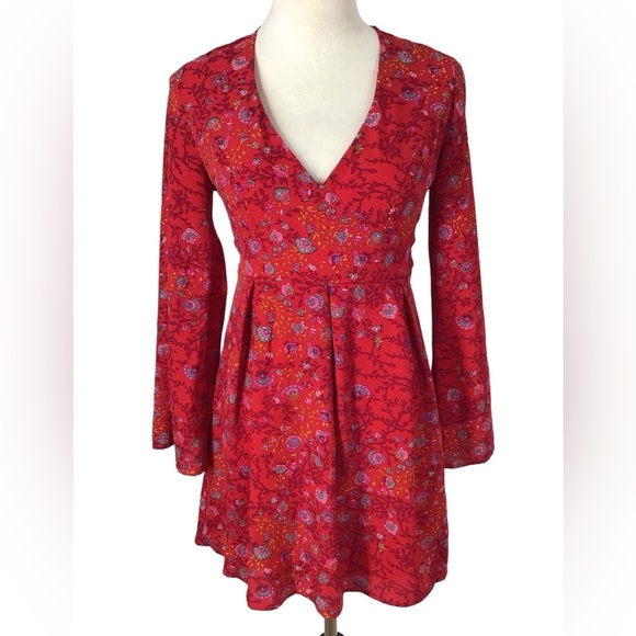 Emerald Sundae Red Floral V Neck Long Sleeve Mini Dress Size Small - Picture 3 of 11